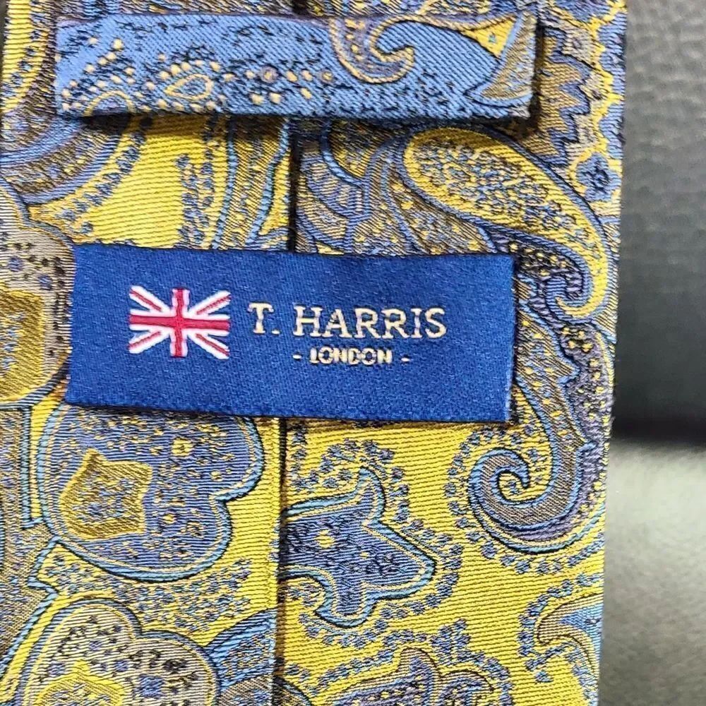 T. Harris tie    - Picture 3 of 3